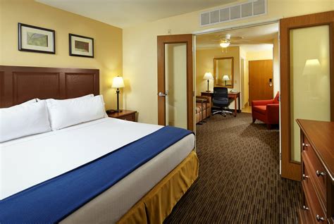 HOLIDAY INN EXPRESS & SUITES WILSON I-95, AN IHG HOTEL $102 ($̶1̶2̶2̶ ...