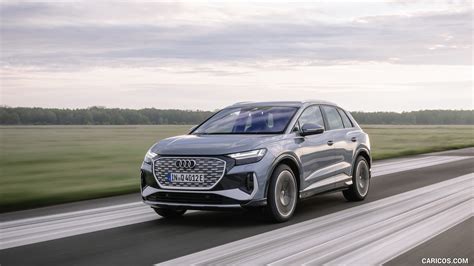 Audi Q4 e-tron | 2022MY (Color: Geyser Blue) | Front Three-Quarter