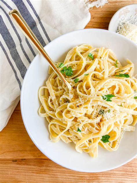 Easy Fettuccine Alfredo Recipe - Life's Ambrosia