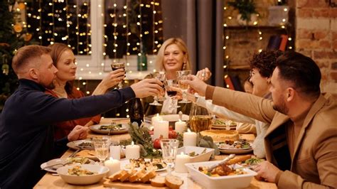 Consejos para sobrevivir a la cena de Navidad sin sentirse mal