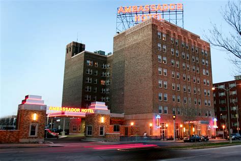 Ambassador Hotel Milwaukee, Trademark Collection by Wyndham | Milwaukee ...