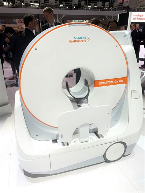 Siemens unveils portable head CT scanner for ICU at RSNA