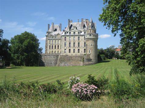 Vues sur le Château de Brissac | Val de Loire