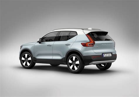 2020 Volvo XC40 Review - Top Speed