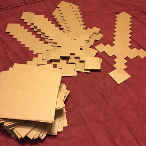 How Do You Craft A Wooden Sword In Minecraft Pe at Michelle Dayton blog