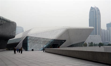 Arkitekt-ur : Guangzhou Opera House by Zaha Hadid Architects