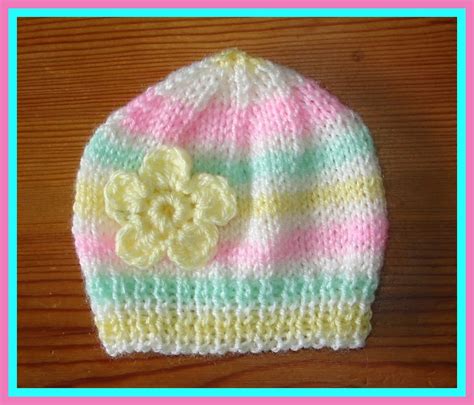 Marianna's Lazy Daisy Days: Candystripe Knitted Baby Hats