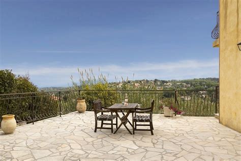 Holiday villas in France - house with pool and panoramic view... | Holiday home, Pool houses ...