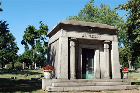 Graceland Cemetery: Women of Influence · Tours · Chicago Architecture ...