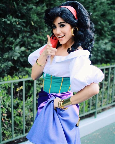 esmeralda | Disney face characters, Disney cosplay, Disney princess fashion