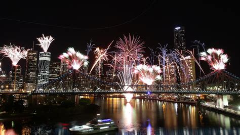 Our handy guide to Riverfire 2014 in Brisbane, including fireworks, where to watch and weather ...