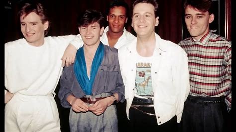 Simple Minds - Belfast Child - YouTube