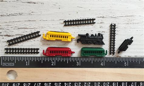 Miniature Train Set, Metal Mini Train With Tracks, Dollhouse Miniature, 9 Piece Set, Dollhouse ...