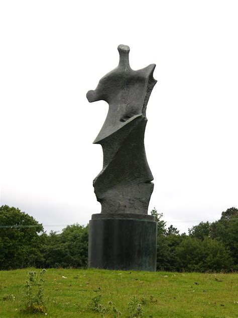 File:Henry Moore Yorkshire Sculpture Park.jpg - Wikimedia Commons