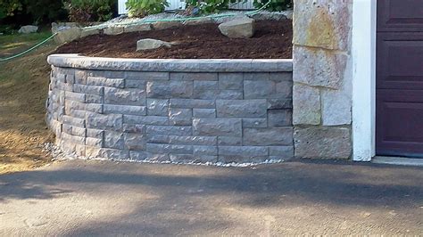 Natures Elite Landscaping: Belgard Retaining Walls