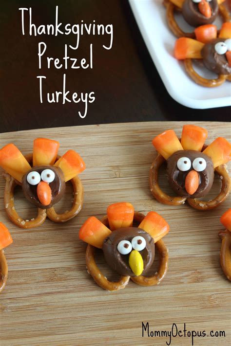 Thanksgiving Pretzel Turkeys