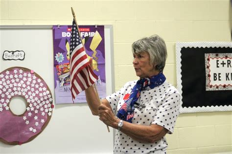 ILES Students Wowed by Wildlife! - Indian Lake Elementary School