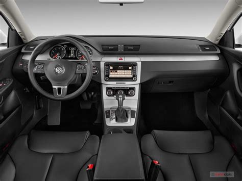 2010 Volkswagen Passat Wagon Pictures: Dashboard | U.S. News & World Report