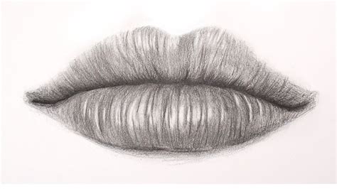 How To Shade Lips In Pencil | Lipstutorial.org