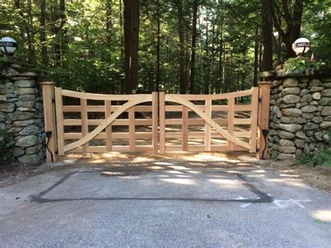 1000+ images about Cedar Driveway and Entranceway Gates on Pinterest ...