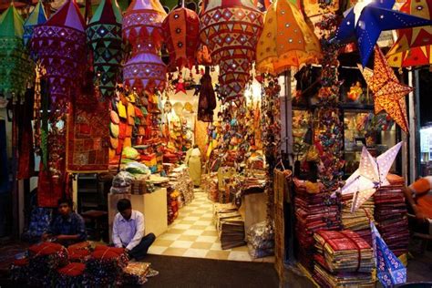 Visit These Popular Delhi Markets for the Best Shopping | Delhi market, Delhi shopping, India ...