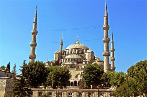 the viewing deck: Istanbul Sultanahmet Square 2nd part; the Sultan Ahmed (Blue) Mosque