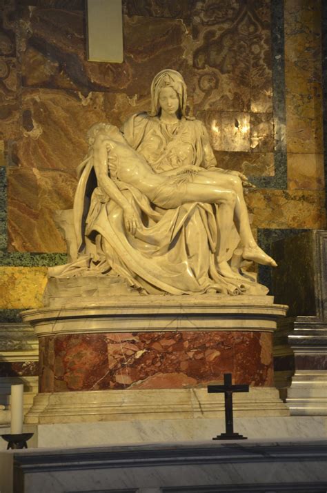 Michelangelo's "Pieta" ************************ | Obras de arte, Arte, Renacimiento europeo