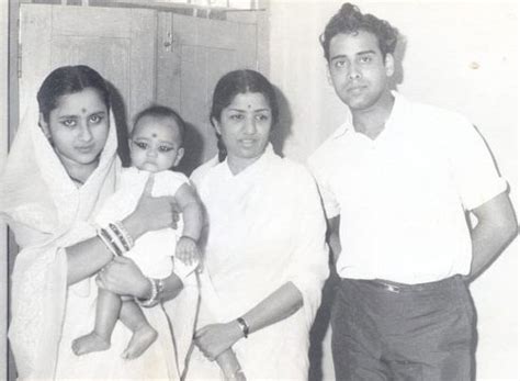 Lata Mangeshkar Family Photos