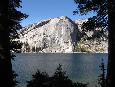 DryStoneGarden » Blog Archive » Vertical Hiking at Tenaya Lake