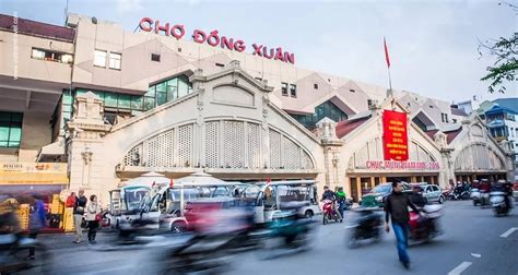 Le marché de Dong Xuan à Hanoi