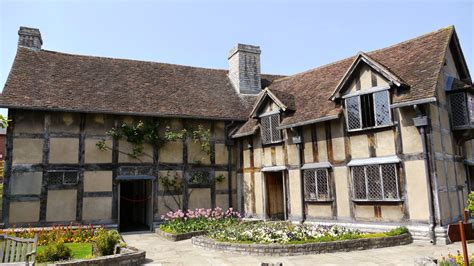 Shakespeare's Birthplace in Stratford-upon-Avon - Britain All Over Travel Guide