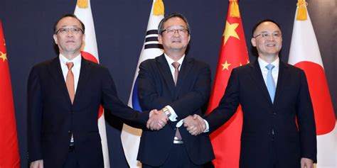 China, Japan, South Korea agree to hold trilateral summit - Nikkei Asia