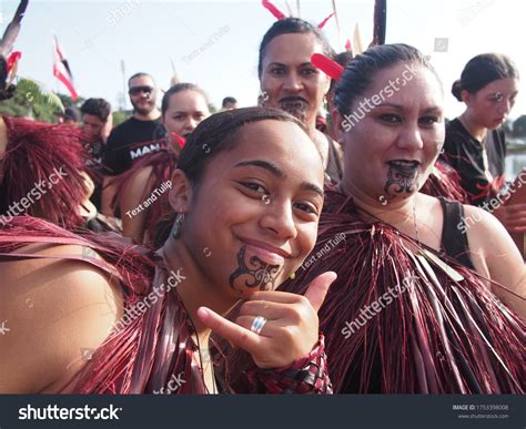 544 New Zealand Friends Woman Images, Stock Photos & Vectors | Shutterstock