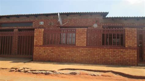 Standard Bank EasySell 3 Bedroom House for Sale in Daveyton