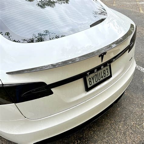 Genuine Gloss Carbon Fiber Plaid Style Spoiler for Tesla Model S 2022-2023 | PimpMyEV