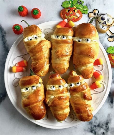 Easy Halloween Party Recipe - Jalapeño Mummies | gritsandpinecones.com