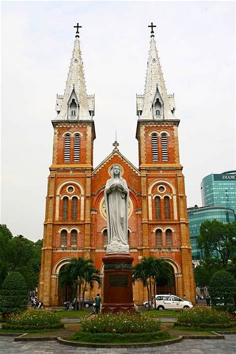 Saigon Notre-Dame Cathedral - Tour in Saigon