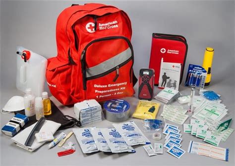 Deluxe Three-Day Emergency Preparedness Kit | Best Emergency Kits ...