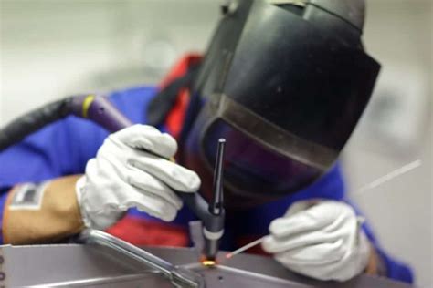 How To Weld Sheet Metal - TIG / MIG / - Welding Thin Metal (2022)