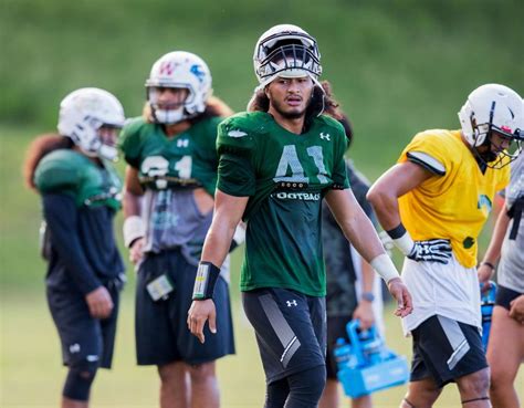 University of Hawaii Football Player Scheyenne Sanitoa Dies at 21: 'We ...