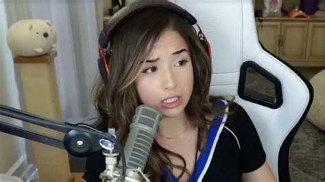 Pokimane Apologizes for using AAVE Language in Twitch Stream Title After Backlash