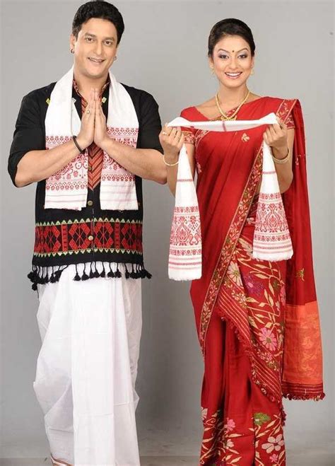 30+ Traditional Dresses in India From The Different States - Moodswag