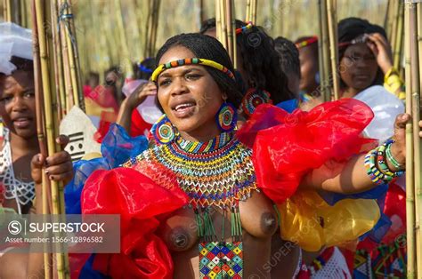 Ludzidzini, Swaziland, Africa - The Swazi Umhlanga, or reed dance ...