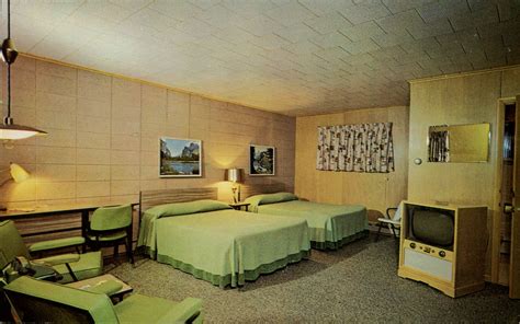 Cloverland Motel, Ironwood, Michigan | Hotel interior design, Vintage ...