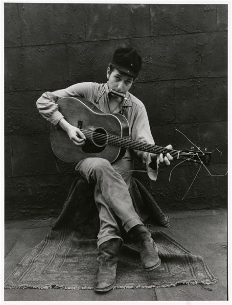 Portrait of Bob Dylan to go on view at National Portrait Gallery after ...