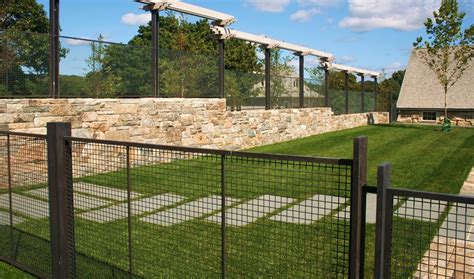 Quansoo Woods - Bronze Woven Wire Mesh Exterior Residential Fence