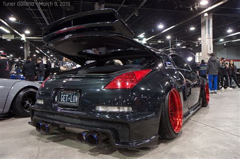 Nissan 350Z with Custom Titanium Exhaust - BenLevy.com