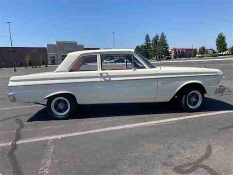 Ford Falcon - Cars-On-Line.com