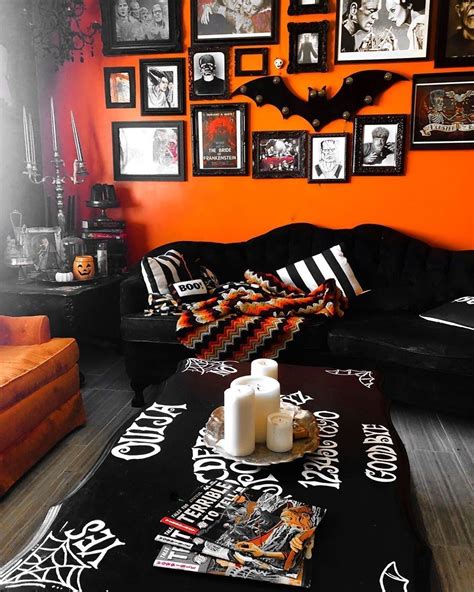 30+ Relaxing Diy Halloween Living Room Decoration Ideas To Try | Halloween living room ...