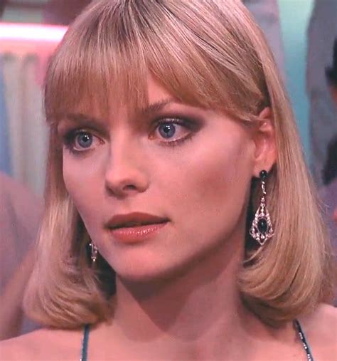 Michelle Pfeiffer. In De Palma's Scarface. | Short hair styles, Celebrity beauty, Hairstyle